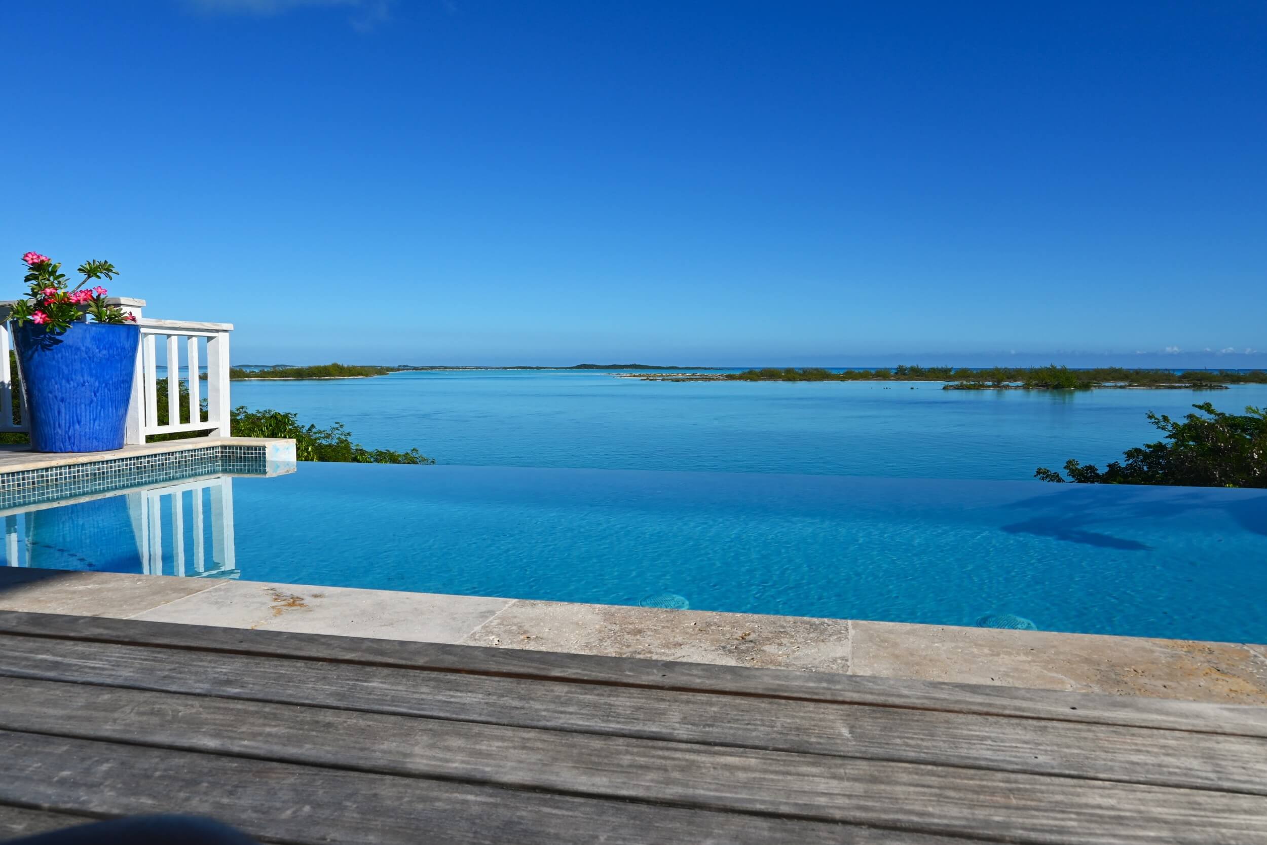 Infinity pool
