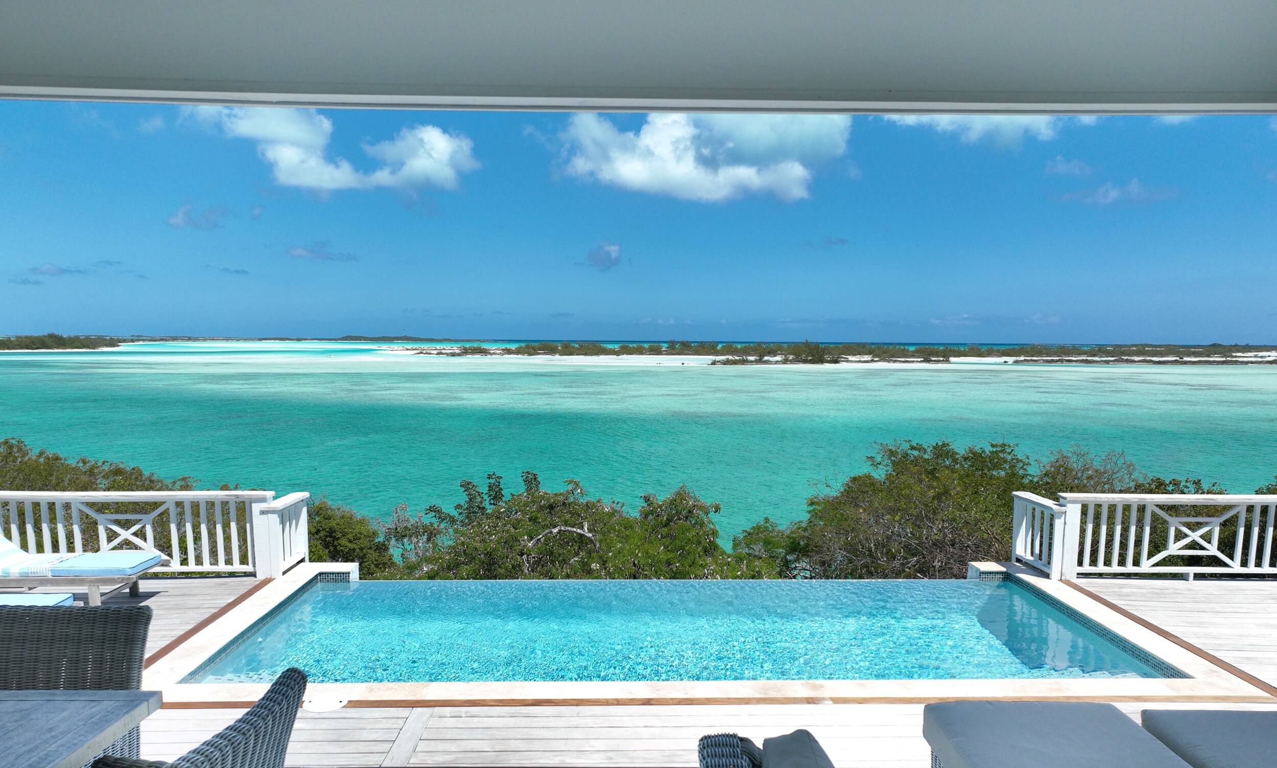 Oceanview infinity pool Bakari House Great Exuma Bahamas